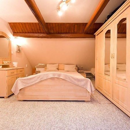 Apartmanek U Spicaku ألبيرتشيك في ييزريسكي هوراش المظهر الخارجي الصورة